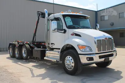 New | in-Stock 2027 PETERBILT 548 Rolloff Trucks Texas US | Roll Off Truck World #1492013