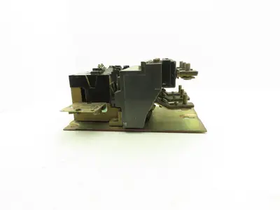 Allen Bradley 509-F0B Motor Starter Contactor 200Hp 600VAC 3Ph 480V Coil Size 5