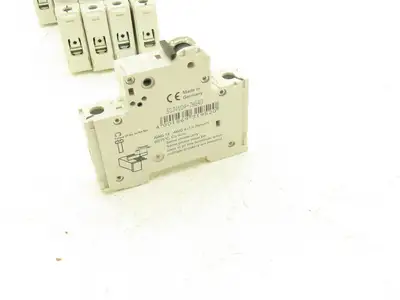 Siemens 5SJ4104-7HG40 Miniature Circuit Breaker 4A 240VAC 1 Pole Lot of 11
