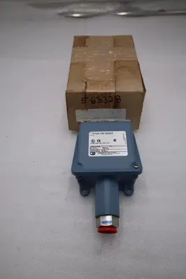 UNITED ELECTRIC H100-190-95303 / H10019095303 NEW UNIT STOCK G545A
