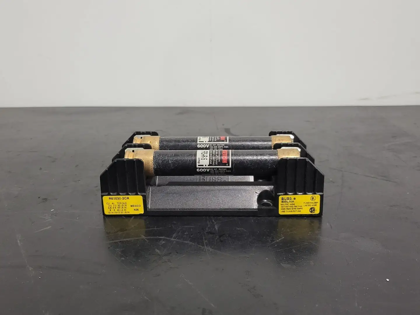 Used BUSSMANN R60030-2CR Misc Electrical & Power Parts British Columbia CA | Lenmark #252111