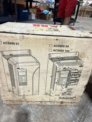 ABB ACS800-U1-0040-5+P901 40HP VARIABLE FREQUENCY DRIVE 40 HP NEW UNIT #CC-06
