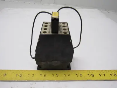 Siemens 3TH8280-0A AC 600V  Contactor 220V Coil 8 N.O. Contacts