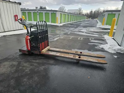 Used RAYMOND 8400 Electric Pallet Trucks New Hampshire US | Trustworthy Equipment #1403495