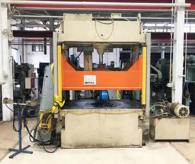 USED USED DAKE PRESSES DAKE 18-260 PRESS