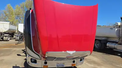 USED 2015 PETERBILT 579