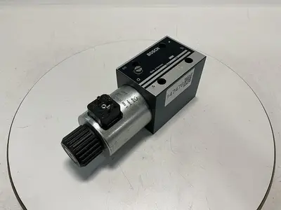 USED BOSCH 0 810 001 825