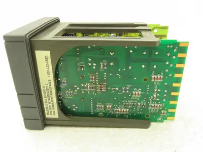 Honeywell UDC3000 Digital Temperature Controller DC300K-E-0A0-20-0000-0