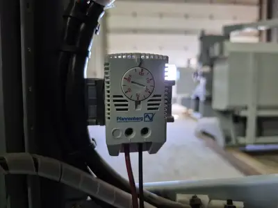 Double Fused Interrupter Switch 5 kV, 4160 Volts & Conduit Cabinet