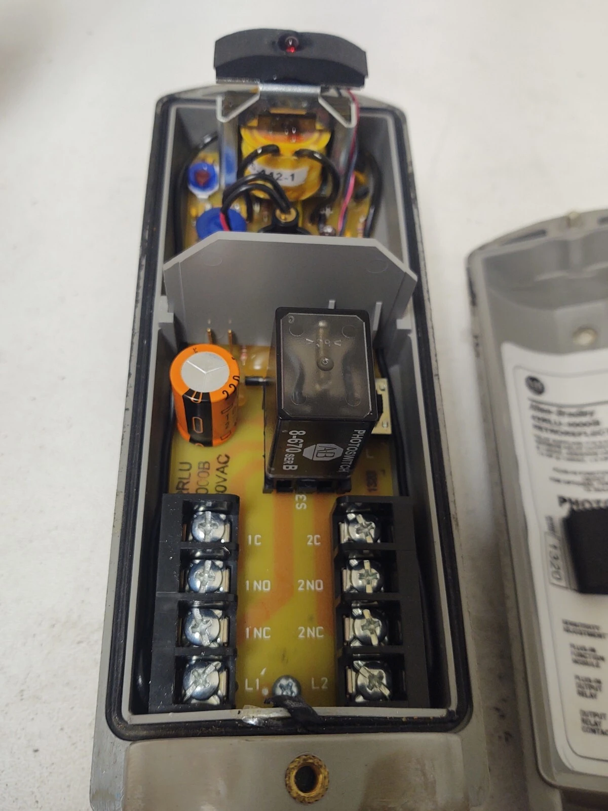 USED Allen Bradley 42RLU 4000B