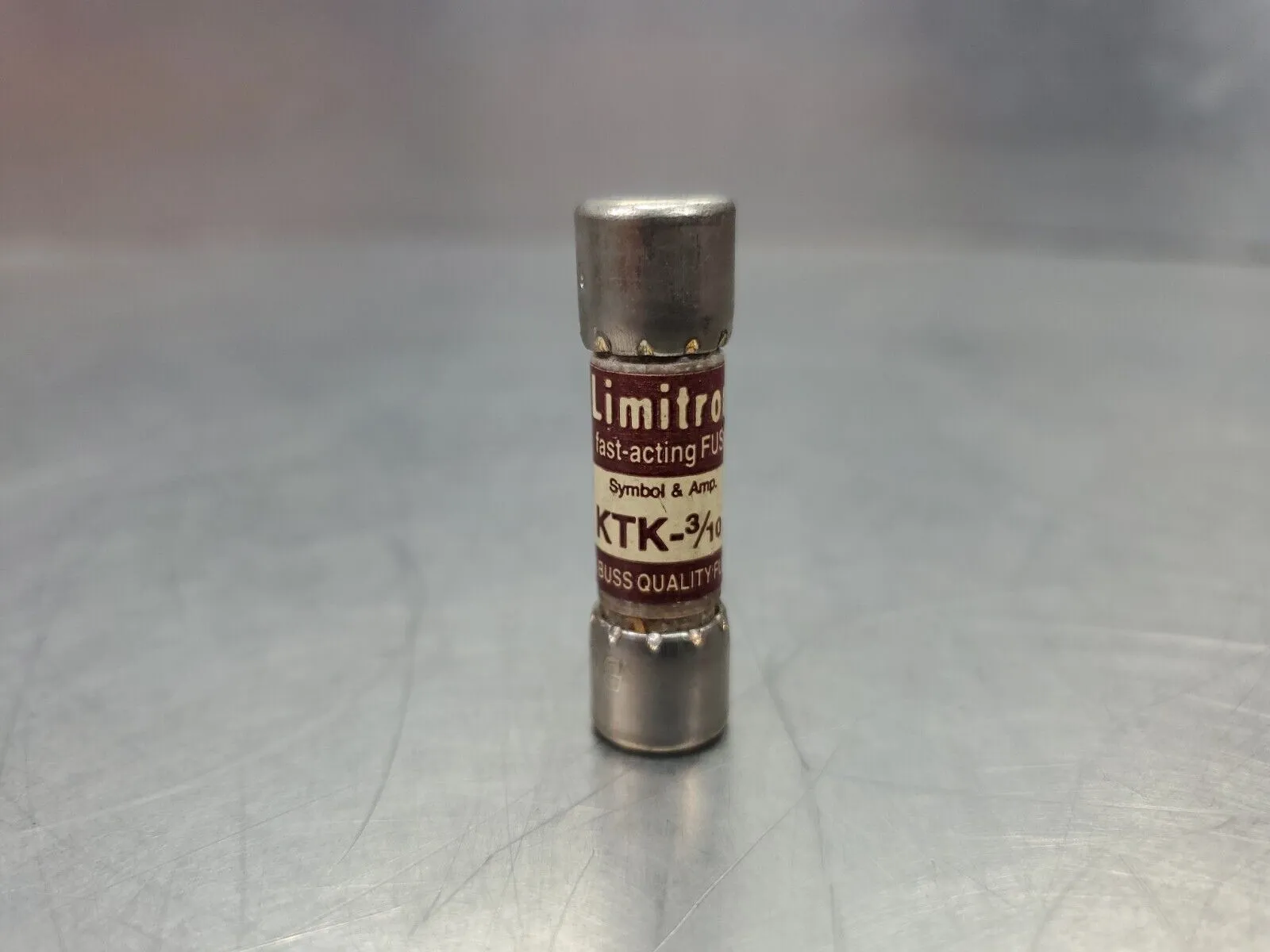 Limitron KTK-3/10 Fast-Acting Fuse, 600V 100kA. 4D-BOX#2