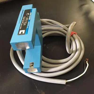 MICRO SWITCH FE8VTU2M PHOTOELECTRIC SLOT WITCH