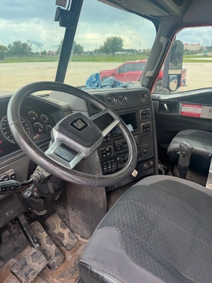 2012 CATERPILLAR CT13 Commercial trucks | Iron Listing (7)