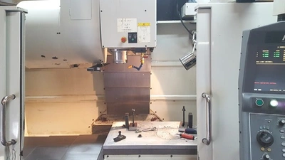 USED 2010 HURCO VM30