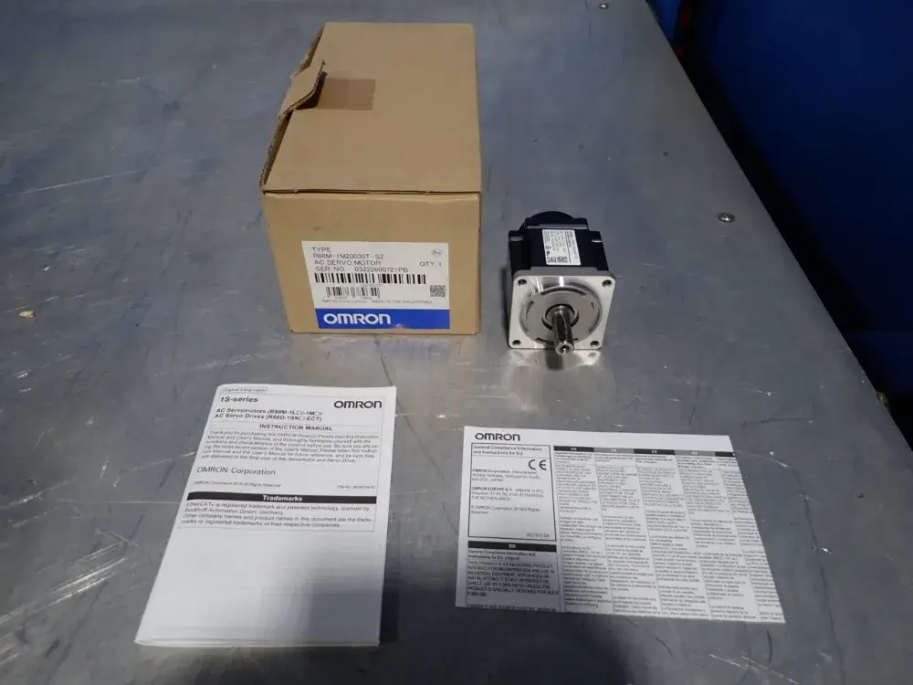 NEW OMRON R88M1M20030TS2