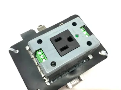 Used Grace Technologies GracePort Ethernet Duplex Interface Panel Outlet Electrical Fittings Michigan US | Maverick Industrial Sales #1391398