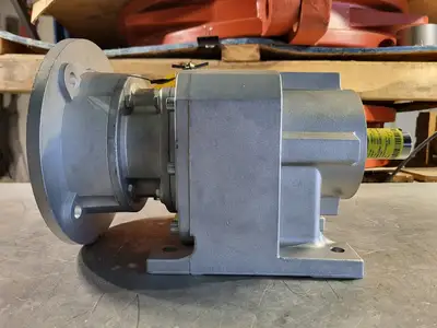 NEW 2015 NORD DRIVESYSTEMS SK572.1-N180TC