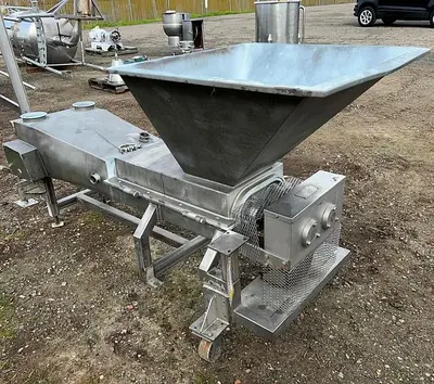 USED STAINLESS STEEL FABRICATION COMPANY 700