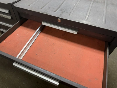 Used _UNKNOWN_ _UNKNOWN_ Tool Carts Michigan US | Miedema Asset Management Group #1292851