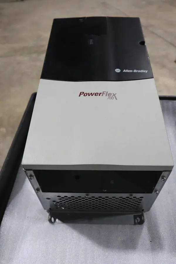 Allen Bradley 20BD125A0ANNAND0 100 HP Ser B Powerflex 700 Drive VFD Stock 3367-A