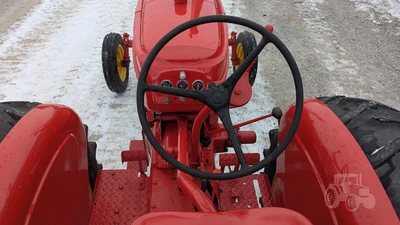 USED 1952 MASSEY-HARRIS 44GR