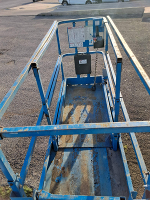 USED 2017 Genie GS-3232
