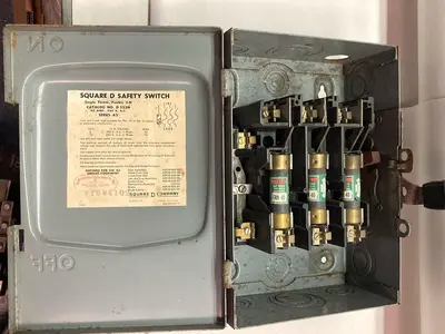 Used SQUARE D D322N Disconnects Ohio US | Surplus Asset Holdings #1547698