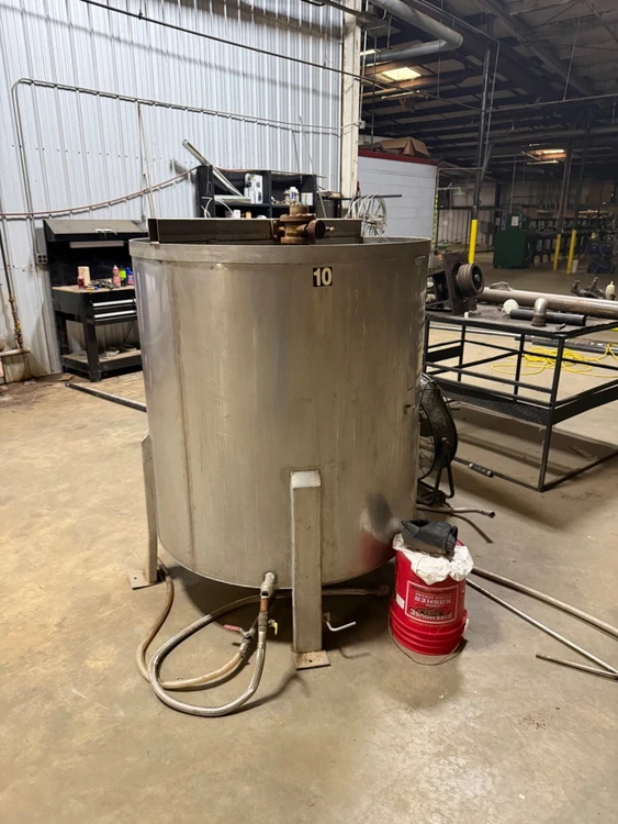 Used Stainless 400 Gallon Stainless Steel Tanks Georgia US | Athens Packaging & Processing #914776
