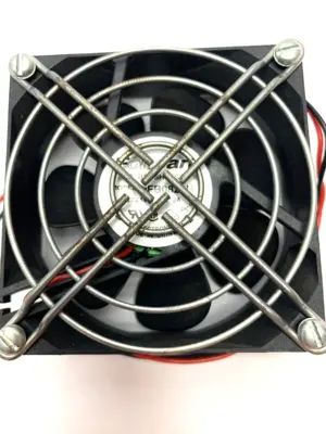 Fonsan DFB0824H Brushless Fan w/ Finger Guard DC24V - Used