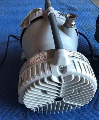 BOC EDWARDS XDS10 DRY SCROLL PUMP