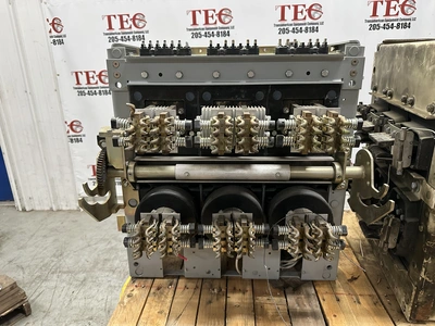 General Electric Akr-7d-75 3200 Amp, 635v, General