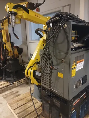 2014 FANUC ROBOTICS Arc Mate 120iC Robot Lincoln 400i Welder Mig Welding | ACES Robotics Ltd (1)
