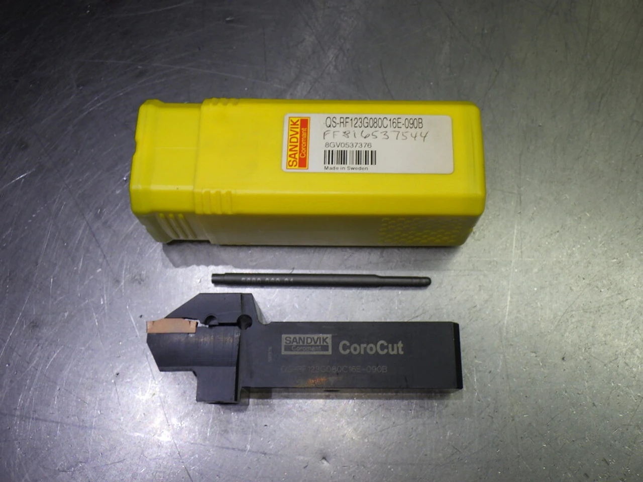 Sandvik 1"x1" Coolant Thru Grooving Lathe Holder QS-RF123G080C16E-090B (LOC2136B)
