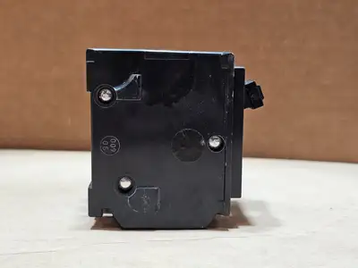 USED SCHNEIDER ELECTRIC CHOM220