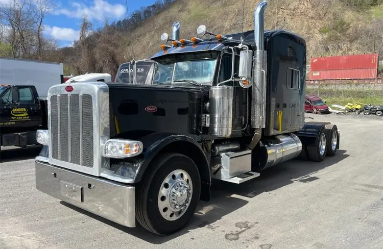 Used 2023 PETERBILT 389 Conventional trucks Illinois US | Mitsubishi HC Capital North America 1 #141896