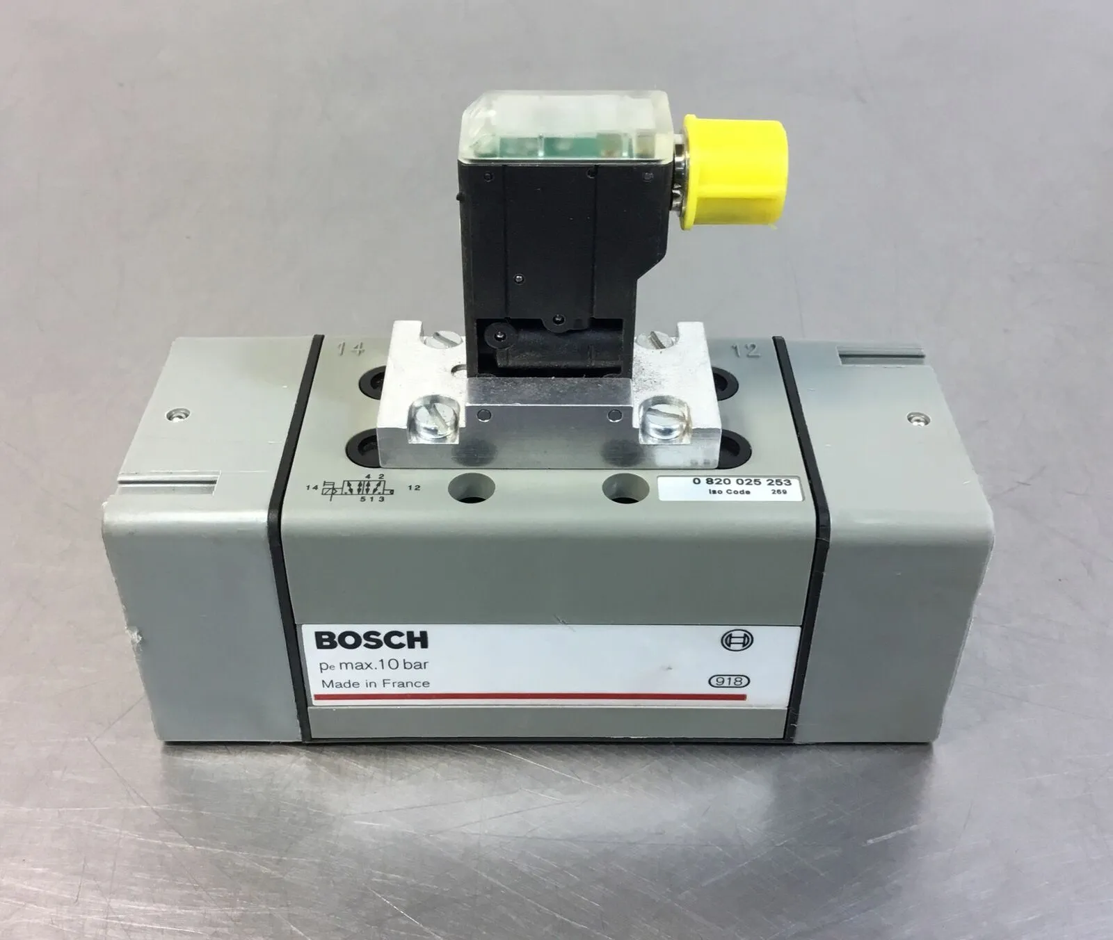 BOSCH 0 820 025 253 Directional Control Valve 6D
