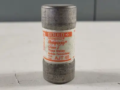 Disconnect Switch with 40 Amp Fuse AJT40