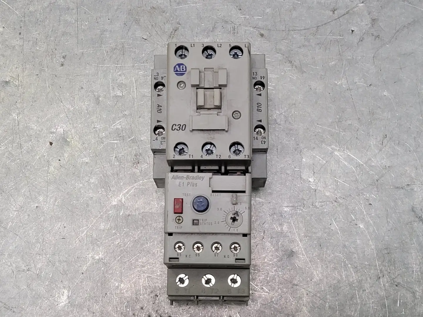 USED ALLEN-BRADLEY 100-C30
