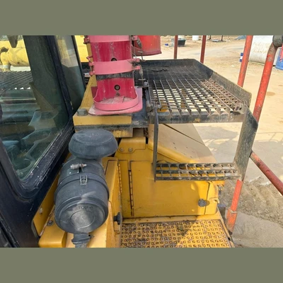USED 2011 CATERPILLAR D11T
