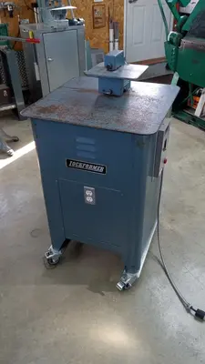 LOCKFORMER BUTTON PUNCH 20 Roll Formers | Norcal Machinery (4)