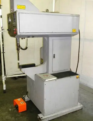 7.5 TON AUTO SERT MODEL AS-7.5 INSERTION PRESS