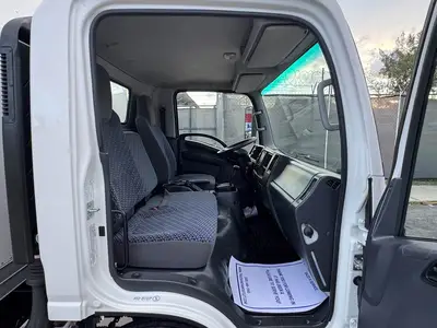 Used 2024 ISUZU NPR HD Box trucks Florida US | Truck and Van Outlet #1509131