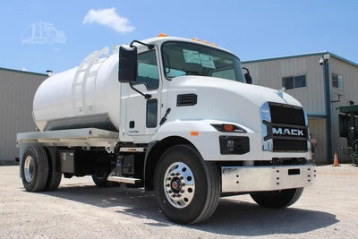 New | in-Stock 2027 MACK MD7 Septic/Sewer/Vacuum Trucks Texas US | Roll Off Truck World #1491897