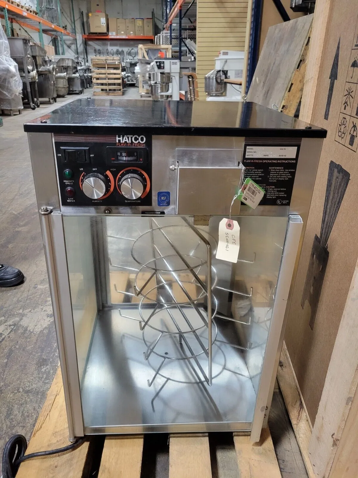 Hatco FDW-2 FLAV-R-FRESH Humidified Rotating Pizza Holding & Display Cabinet