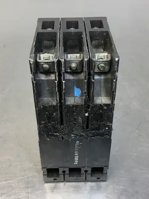 SIEMENS I-T-E Circuit Interrupter E63A005 5A 3 Pole 600VAC 4F