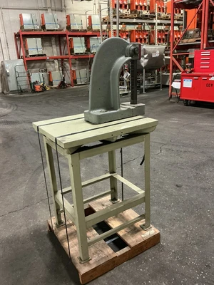 Used FAMCO _UNKNOWN_ Arbor Presses Ohio US | Equipment Recovery Corp. #1331798