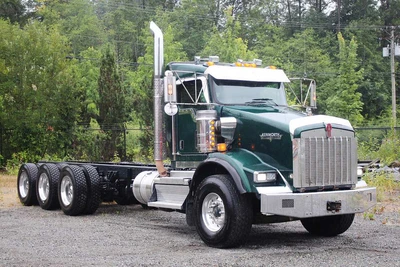 Used 2022 KENWORTH T800 TRI DRIVE EXTENDED DAY CAB 565 HP X15 FULL LOCKERS Conventional trucks British Columbia CA | International Machinery LLC #1710998