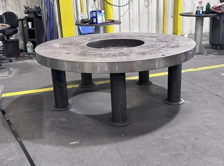 UNKNOWN 4' Round Heavy Duty Steel Worktable Table | T.R. Wigglesworth Machinery Co.