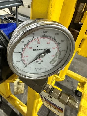 ENERPAC 5 TON HYDRAULIC SHOP LIFT