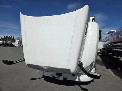USED 2018 PETERBILT 579